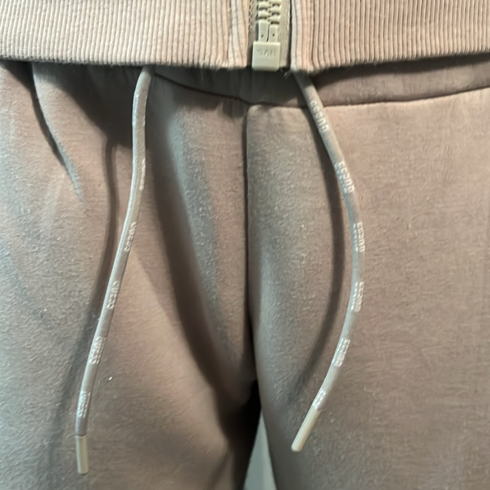 Guess Active Tech Suba Sweatsuit! - image 3